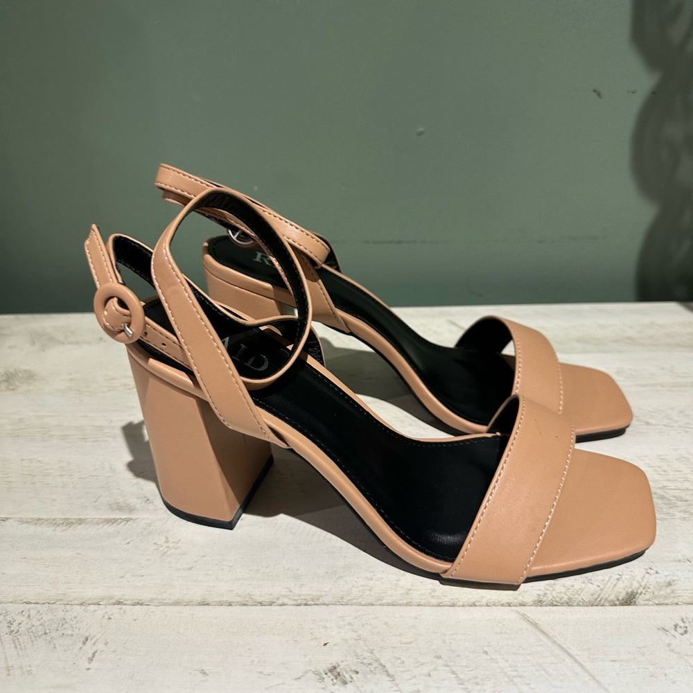 RAID Nude black heels Size 7